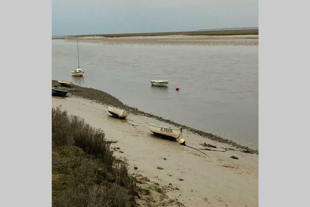 Gite A Bon Port Abbeville 5 Personnes 外观 照片